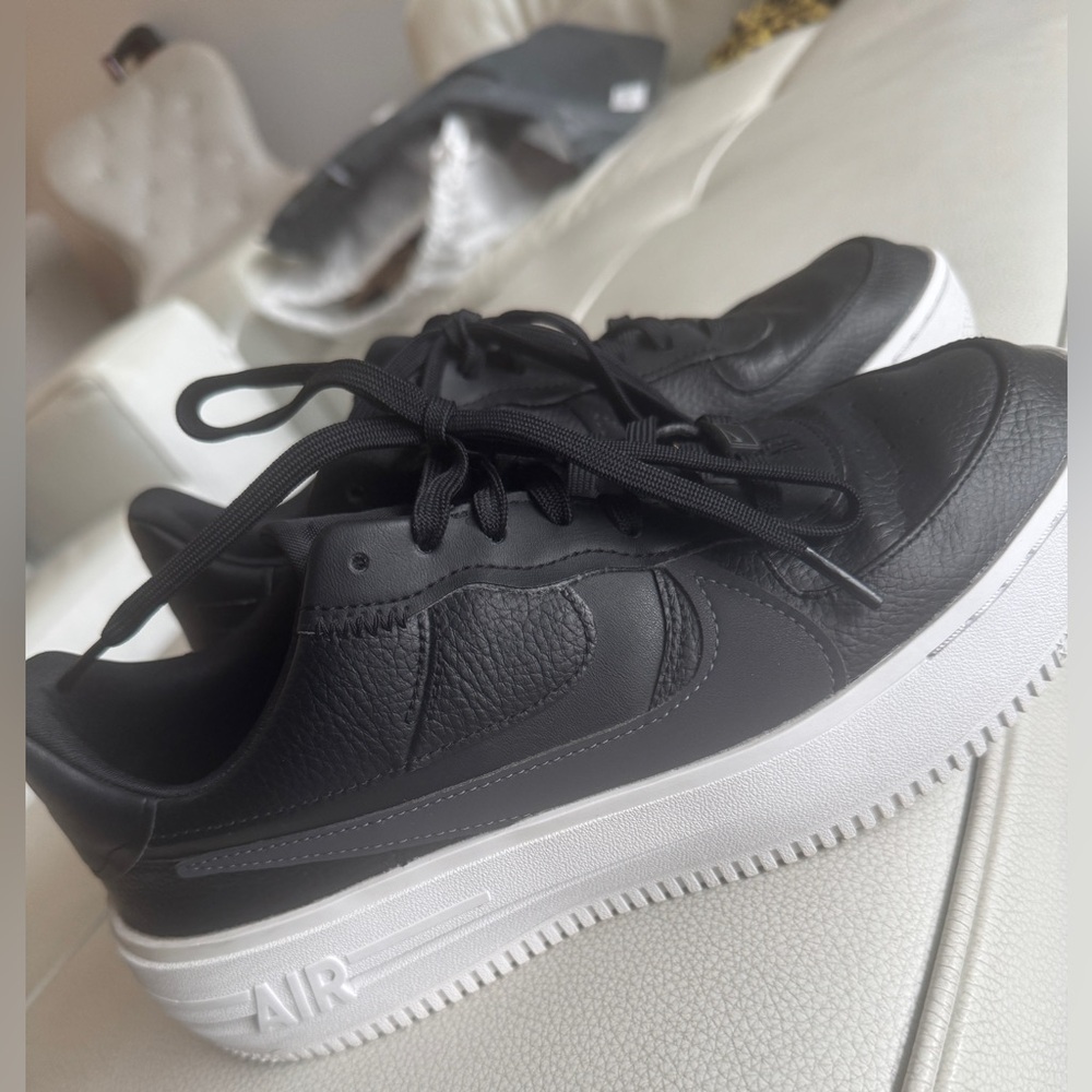 Nike Air Force 1 PLT.AF.ORM size 10 - Picture 8 of 8